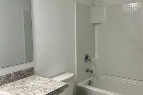 Townhouse in Davenport, Florida 3 bedrooms, 137.5 sq.m. № 1760394 - photo 16
