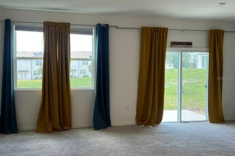 Townhouse in Davenport, Florida 3 bedrooms, 137.5 sq.m. № 1760394 - photo 8