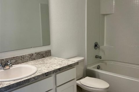 Townhouse in Davenport, Florida 3 bedrooms, 137.5 sq.m. № 1760394 - photo 12