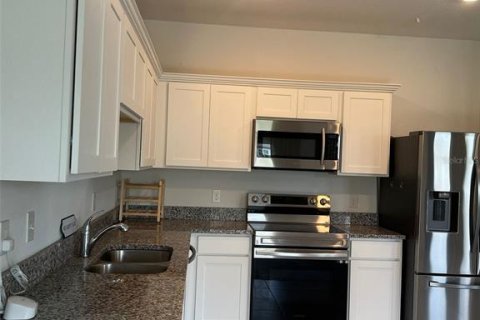 Townhouse in Davenport, Florida 3 bedrooms, 137.5 sq.m. № 1760394 - photo 3