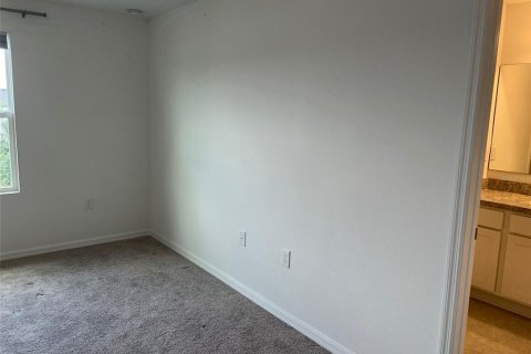 Townhouse in Davenport, Florida 3 bedrooms, 137.5 sq.m. № 1760394 - photo 13