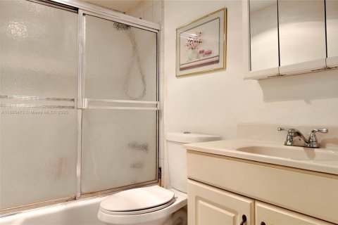 Condominio en venta en Hallandale Beach, Florida, 1 dormitorio, 80.82 m2 № 1818324 - foto 15