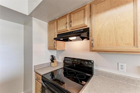 Copropriété à vendre à Sarasota, Floride: 2 chambres, 98.29 m2 № 1803206 - photo 13