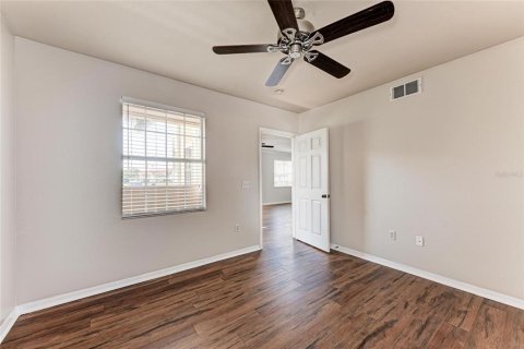 Copropriété à vendre à Sarasota, Floride: 2 chambres, 98.29 m2 № 1803206 - photo 18