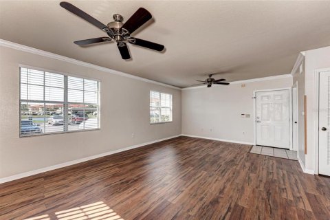 Copropriété à vendre à Sarasota, Floride: 2 chambres, 98.29 m2 № 1803206 - photo 10