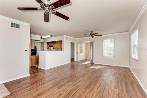 Copropriété à vendre à Sarasota, Floride: 2 chambres, 98.29 m2 № 1803206 - photo 8