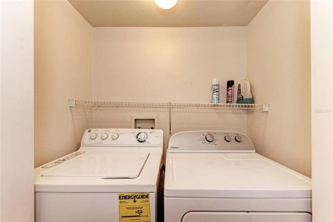 Copropriété à vendre à Sarasota, Floride: 2 chambres, 98.29 m2 № 1803206 - photo 24