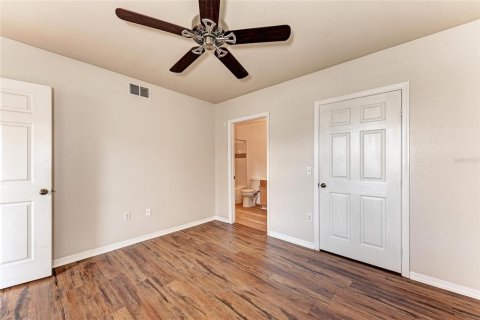 Copropriété à vendre à Sarasota, Floride: 2 chambres, 98.29 m2 № 1803206 - photo 17