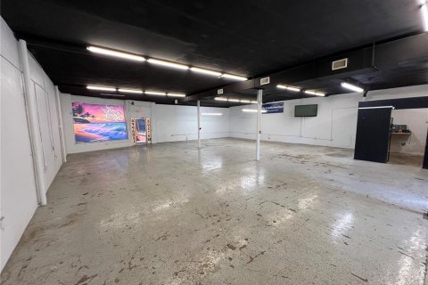Propiedad comercial en alquiler en Gulfport, Florida, 225.75 m2 № 1781119 - foto 5
