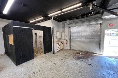 Propiedad comercial en alquiler en Gulfport, Florida, 225.75 m2 № 1781119 - foto 10