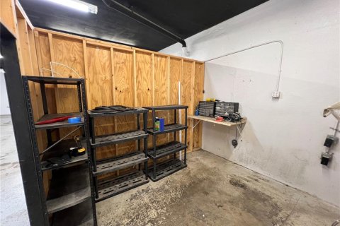 Propiedad comercial en alquiler en Gulfport, Florida, 225.75 m2 № 1781119 - foto 13
