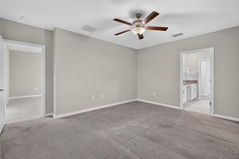 House in Lakeland, Florida 5 bedrooms, 232.72 sq.m. № 2232315 - photo 26