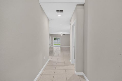House in Lakeland, Florida 5 bedrooms, 232.72 sq.m. № 2232315 - photo 10