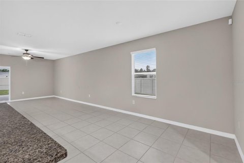 House in Lakeland, Florida 5 bedrooms, 232.72 sq.m. № 2232315 - photo 20