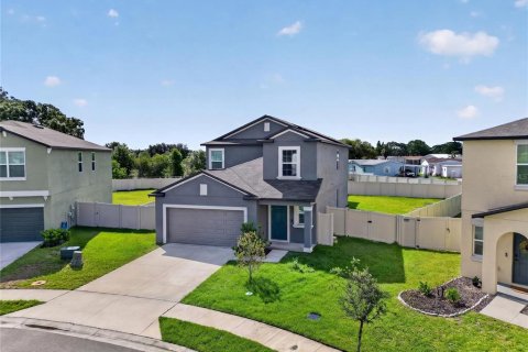 House in Lakeland, Florida 5 bedrooms, 232.72 sq.m. № 2232315 - photo 2