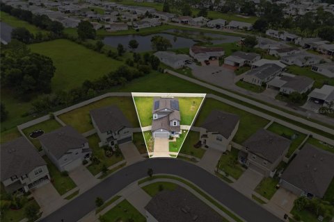 House in Lakeland, Florida 5 bedrooms, 232.72 sq.m. № 2232315 - photo 4