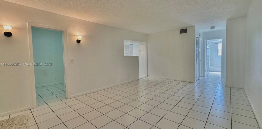 Condominio en Dania Beach, Florida, 1 dormitorio № 1730077