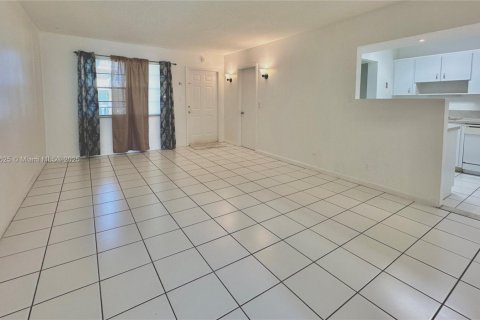 Condominio en venta en Dania Beach, Florida, 1 dormitorio, 71.35 m2 № 1730077 - foto 11