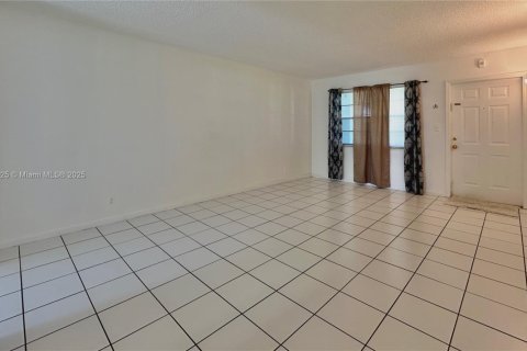 Condominio en venta en Dania Beach, Florida, 1 dormitorio, 71.35 m2 № 1730077 - foto 15