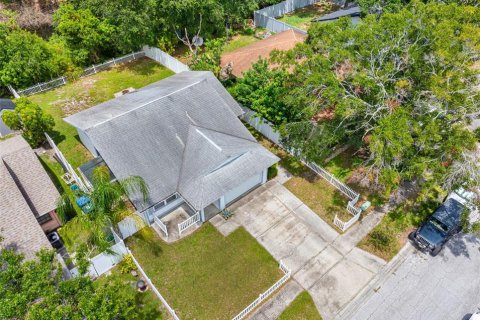 House in Largo, Florida 3 bedrooms, 101.73 sq.m. № 1869168 - photo 3