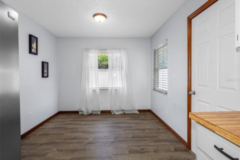 House in Largo, Florida 3 bedrooms, 101.73 sq.m. № 1869168 - photo 15