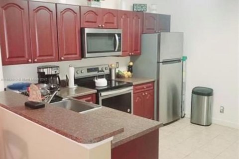 Copropriété à louer à Coral Springs, Floride: 1 chambre, 72.84 m2 № 1932224 - photo 2