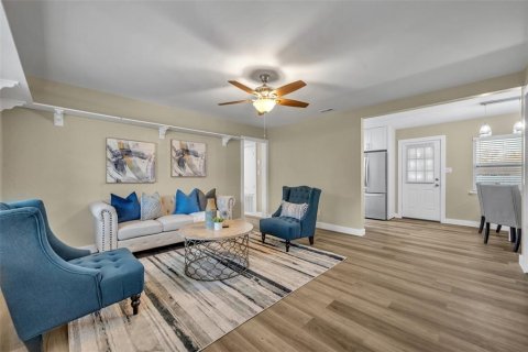 Casa en venta en Sanford, Florida, 4 dormitorios, 135.08 m2 № 1724730 - foto 5