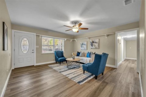 Casa en venta en Sanford, Florida, 4 dormitorios, 135.08 m2 № 1724730 - foto 4