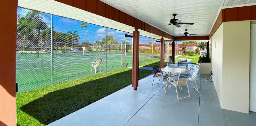 Condo in Vero Beach, Florida, 2 bedrooms  № 909097