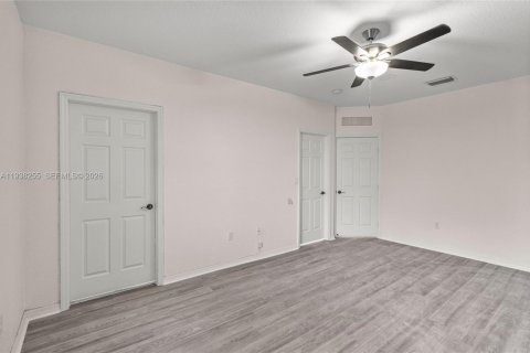 Снять в аренду таунхаус в Хомстед, Флорида 2 спальни, 150.13м2, № 1995855 - фото 17