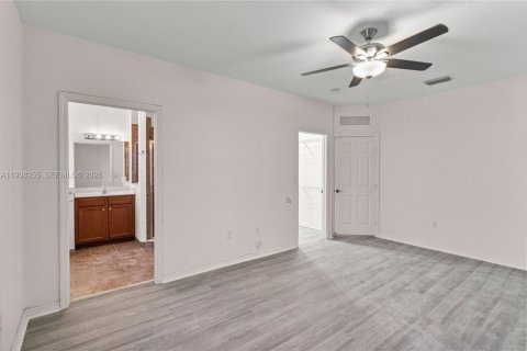 Снять в аренду таунхаус в Хомстед, Флорида 2 спальни, 150.13м2, № 1995855 - фото 18