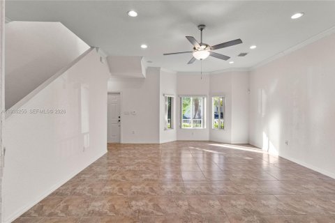 Снять в аренду таунхаус в Хомстед, Флорида 2 спальни, 150.13м2, № 1995855 - фото 7