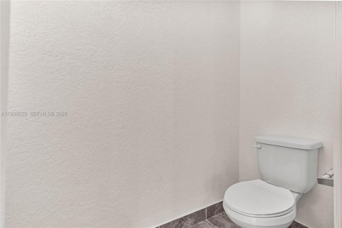 Снять в аренду таунхаус в Хомстед, Флорида 2 спальни, 150.13м2, № 1995855 - фото 13