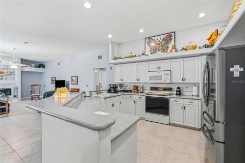 Villa ou maison à vendre à Tampa, Floride: 4 chambres, 233.46 m2 № 2210163 - photo 15