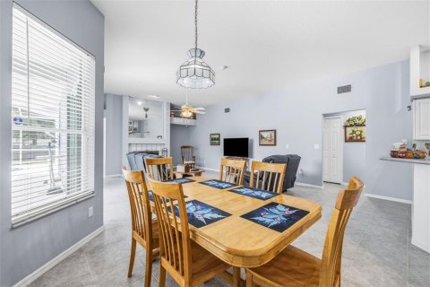 Villa ou maison à vendre à Tampa, Floride: 4 chambres, 233.46 m2 № 2210163 - photo 18