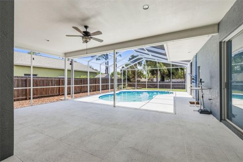 Villa ou maison à vendre à Tampa, Floride: 4 chambres, 233.46 m2 № 2210163 - photo 6