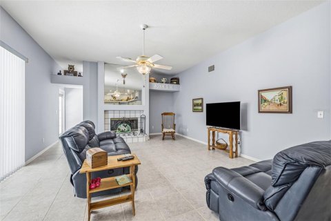 Villa ou maison à vendre à Tampa, Floride: 4 chambres, 233.46 m2 № 2210163 - photo 19