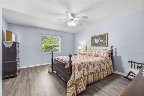 Villa ou maison à vendre à Tampa, Floride: 4 chambres, 233.46 m2 № 2210163 - photo 30