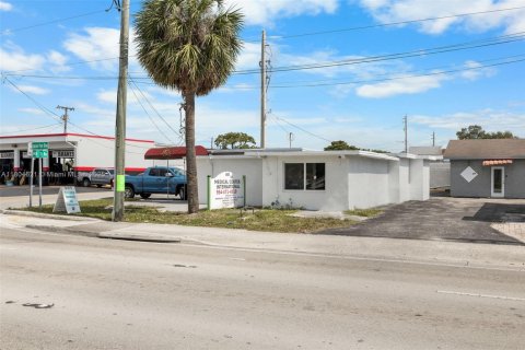 Propiedad comercial en venta en Oakland Park, Florida № 1750400 - foto 21