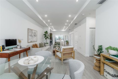 Condominio en venta en Doral, Florida, 2 dormitorios, 99.59 m2 № 2022133 - foto 5