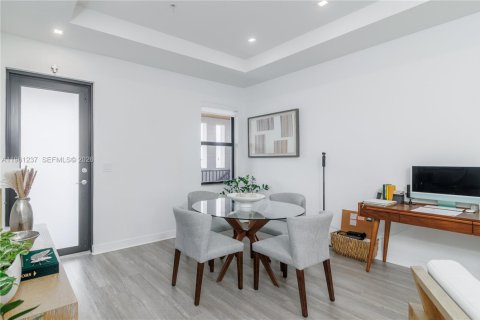 Condominio en venta en Doral, Florida, 2 dormitorios, 99.59 m2 № 2022133 - foto 4