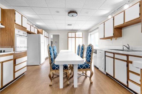 Condominio en alquiler en Homestead, Florida, 2 dormitorios, 307.69 m2 № 2030622 - foto 5