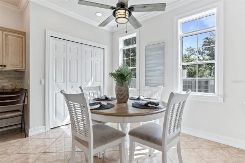 House in Belleair, Florida 3 bedrooms, 285.4 sq.m. № 1805384 - photo 16