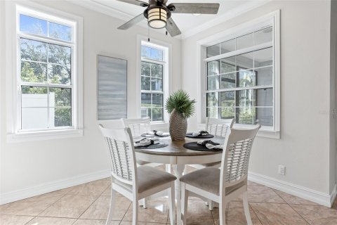 House in Belleair, Florida 3 bedrooms, 285.4 sq.m. № 1805384 - photo 18