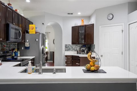 House in Orlando, Florida 4 bedrooms, 170.2 sq.m. № 2152071 - photo 19