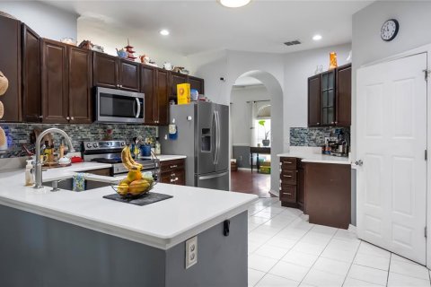 House in Orlando, Florida 4 bedrooms, 170.2 sq.m. № 2152071 - photo 20
