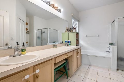 House in Orlando, Florida 4 bedrooms, 170.2 sq.m. № 2152071 - photo 30