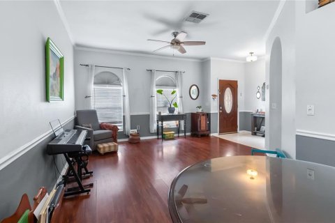 House in Orlando, Florida 4 bedrooms, 170.2 sq.m. № 2152071 - photo 11