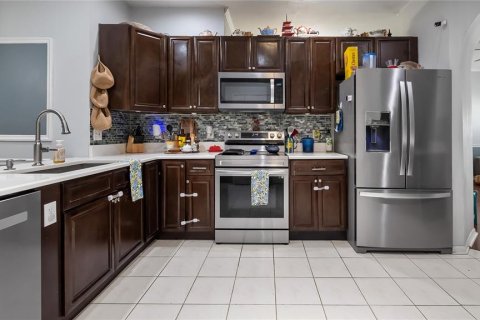 House in Orlando, Florida 4 bedrooms, 170.2 sq.m. № 2152071 - photo 16