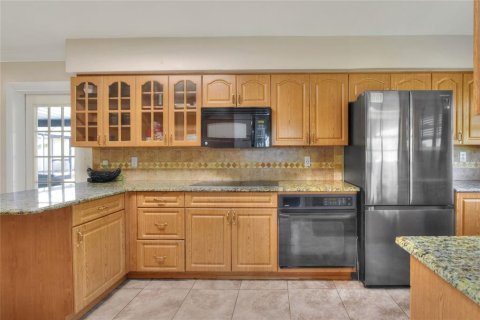 House in Mulberry, Florida 3 bedrooms, 127.83 sq.m. № 1919349 - photo 4